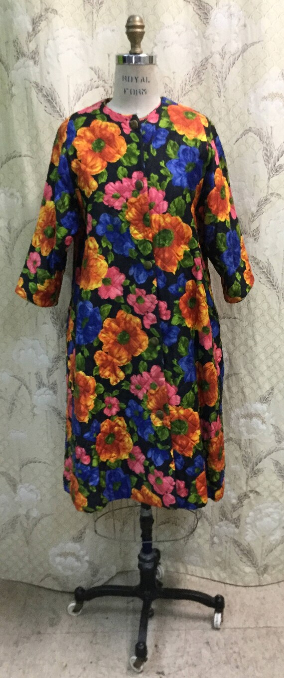1950s/1960s Quilted Floral Print Bathrobe, Fifth A