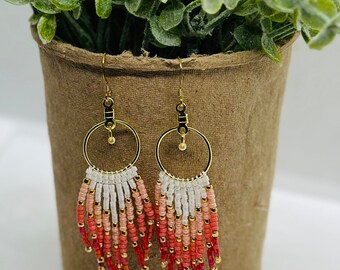 Triangle earrings -  Boho beaded earrings - Fringe earrings  - Seed bead earrings - lightweight earrings - brick stitch earrings - red