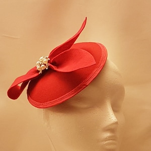 Fascinator Hat Red Hat fascinator #Red fascinator, Felt bow Ascot hat fascinator Wedding,Race,Cocktail,Church hat fascinator Custom colour
