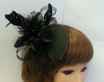 Vintage 1940s-50s Fascinator van zwarte hoed, Black Tear drop hoed fascinator, Ascot flower veer Fascinator, dames Cocktail, Ceremoney hoed