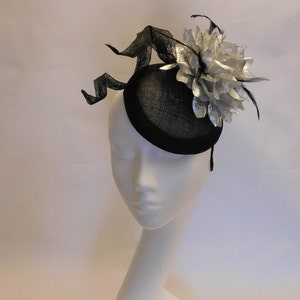 Black and Silver hat  Flower Hat Fascinator, #BLACK Wedding Church Hat,Fascinator Hat,Goodwood  Cocktail Ascot Prom  Feather Hat Fascinator