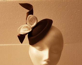 BROWN HAT FASCINATOR, Hat fascinator #Brown hat with White felt leaves. Ascot hat fascinator Wedding,Race,Cocktail hat Church hat fascinator