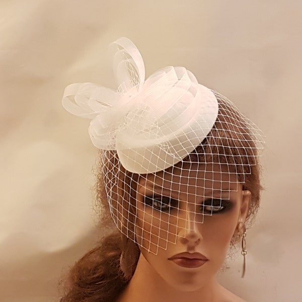 Bibi blanc, chapeau années 40, 50, blanc, ivoire, mini cage à oiseaux voile, bibi Race, cocktail, ascot, cocktail, casque de mariage, fascinateur nuptiale