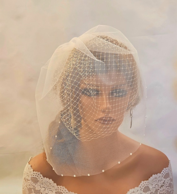 Bridal Birdcage Veil: French Netting & Tulle, Pearls or  display picture 1