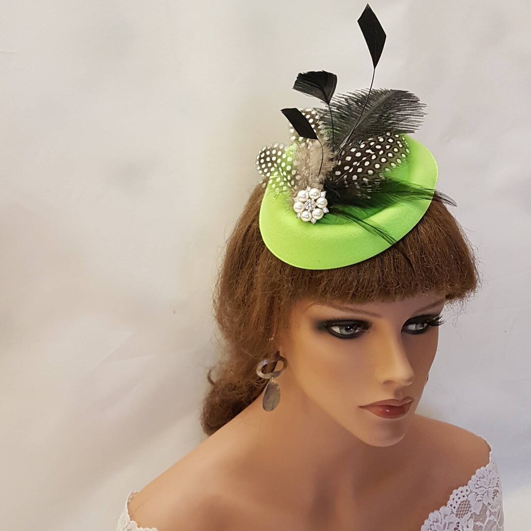 GREEN FASCINATOR, 40s 50s Hat Fascinator light Green Hat Fascinator