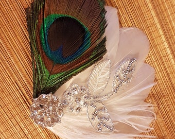 PEACOCK Feather Fascinator, Feather Hair Piece, Wedding Hair Accessory, White/Ivory feather HEADPIECE, Bridal peacock feather fascinator