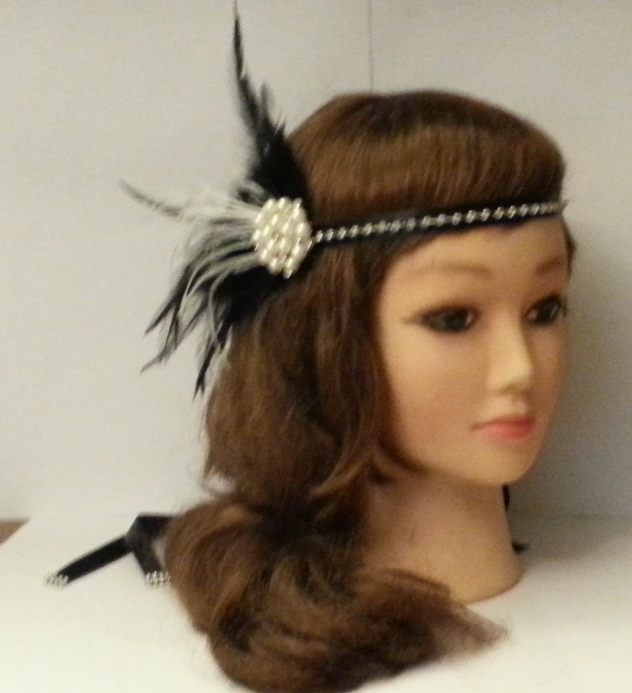 Vintage Flapper Headband Ostrich Feather Crystal Roaring 20s Gatsby Party Hair Amazon.com: SWEETV 1920s Feather Headpiece Black, Womens  main image 2