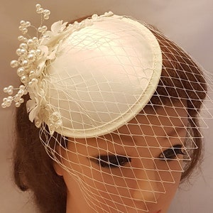 FASCINATOR Vogelkooi sluier Wit Ivoor bruidsvogelkooi sluier Bruidsfascinator Crystal Pearl bruidshoed Bruiloft hoofddeksel Bruidshoed tovenaar afbeelding 1