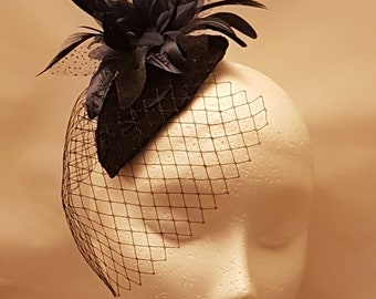 Vintage 1950\'s Feather Fascinator Hat Black Birdcage Veil 5.5\
