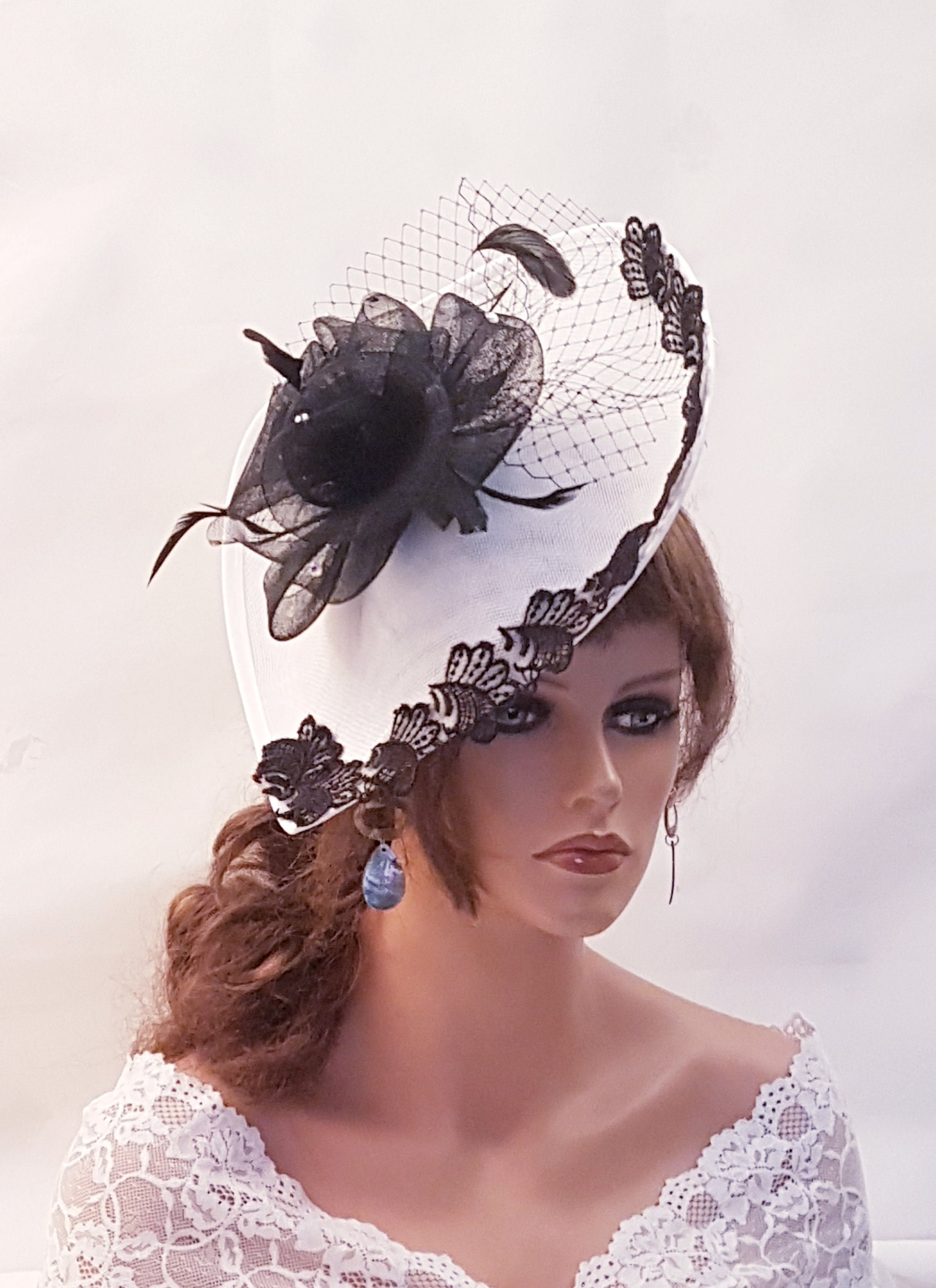 Black & White Fascinator Hat: Lace, Feather Derby Headpiece  display picture 1