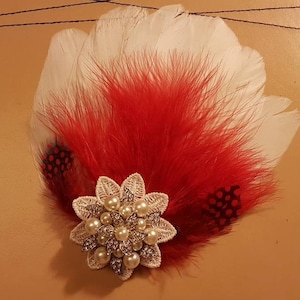 Feather fascinator clip,Red and white Feather Fascinator,Feather Hair clip, Wedding Hair Accessory, Red feather Gatsby  hair accessory
