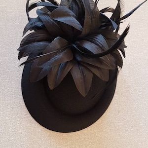 BLACK FASCINATOR, #Black Hat fascinator  Feather hat fascinator,  Race,Cocktail,Ladies day,Ascot Kentucky derby feather floral hat