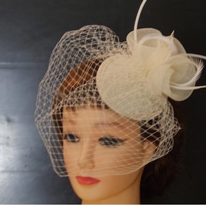 Bridal Birdcage veil wedding Fascinator Hat White Ivory veil Ladies occasion Feather #fascinator hat