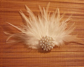 Bridal Feather Fascinator, Bridal Feather Hair Piece, Wedding Hair Accessory, feather hair clip, Bridal feather fascinator with pear crystal