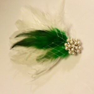 Bridal hair clip, Wedding hair accessory, Green & White feather clip,Bridal Feather Fascinator, Feather Hair Piece, Wedding Hair Accessories image 3