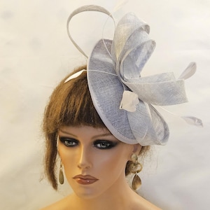 Esclusivo Cappello Kentucky Derby Extra Large Avorio/nero Con Fascinator Sinamay, Hatinator, Matrimonio Reale, Madre Della Sposa, Chiesa - Italia