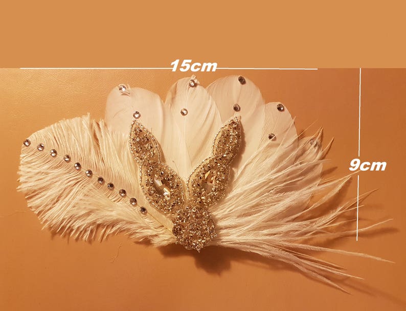 Bibi en plumes de mariée. Fascinateur de plumes Gatsby des années 1920, casque de plumes, morceau de cheveux en plumes scintillantes, accessoire de cheveux de mariage, fascinateur image 2