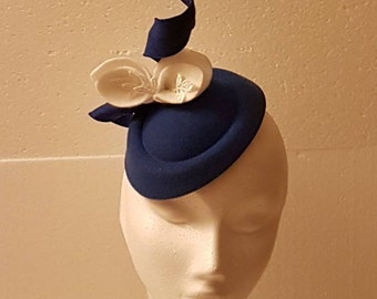 Fascinator Hat NAVY BLUE fascinator #Navy blue hat  White felt leaves Ascot hat fascinator Wedding Race,Cocktail hat Church hat  fascinator