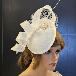 IVORY fascinator Diped disc hatinator with Sinamay curls,Church Derby Ascot Royal Wedding TeaParty hat Mother of Bride/Groom hat Facinator