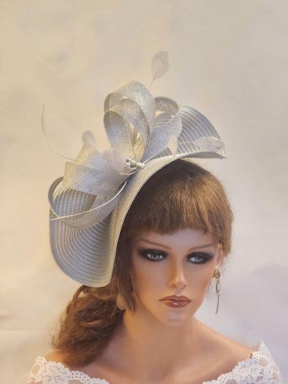Silver Grey Sinamay Fascinator: Feather Bow Hatinator - Etsy display picture 1