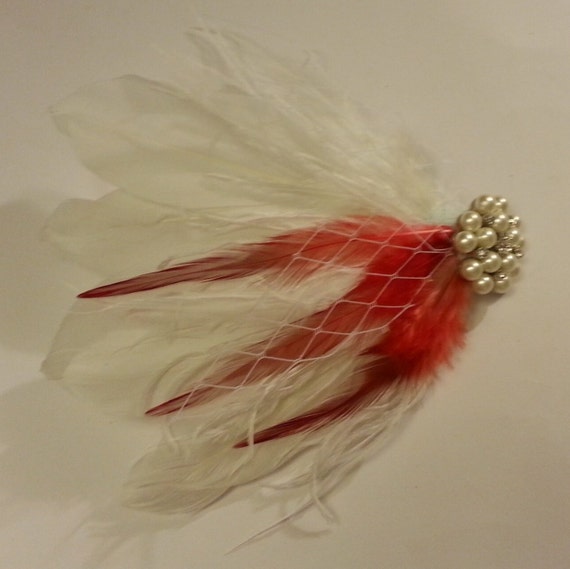 Red & White Feather Fascinator: Vintage Bridal Hair Clip - Etsy display picture 3