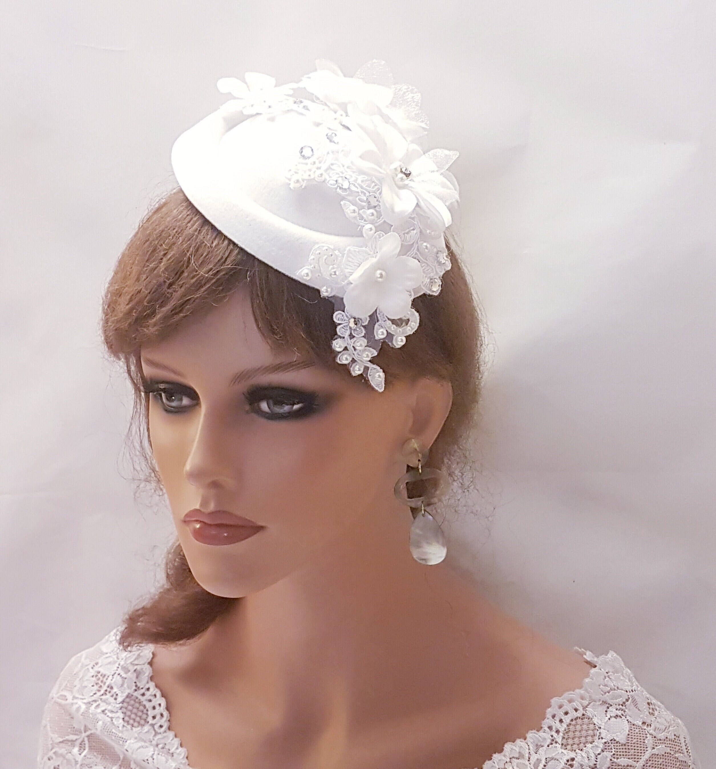 Smiffys Fascinator Hut Mit Schleier & Feder – Gothic-Kostümzubehör Für Halloween & Mottopartys