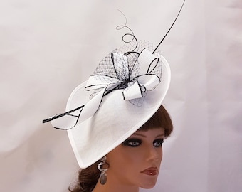 WHITE FASCINATOR HAT Long Quill Feather & French Netting Large Hatinator Wedding Ceremoney Cocktail Ascot Hat Fascinator White and Black hat