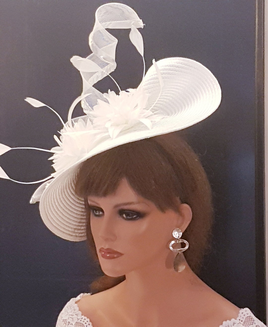 Fascinator WHITE HAT, Long Silver Edge Swril Feather Hatinator Wedding