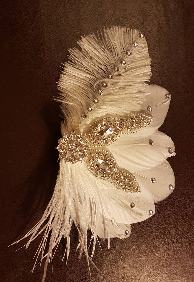 Bibi en plumes de mariée. Fascinateur de plumes Gatsby des années 1920, casque de plumes, morceau de cheveux en plumes scintillantes, accessoire de cheveux de mariage, fascinateur image 6