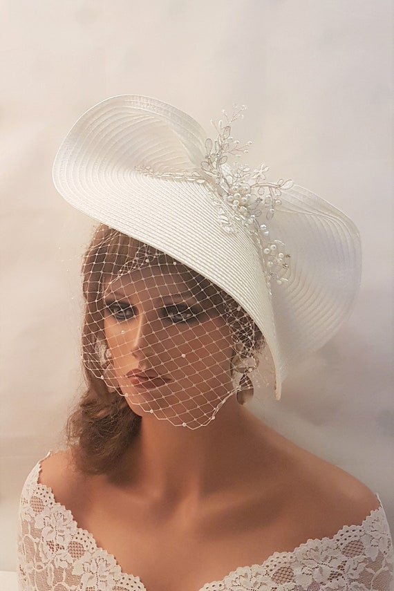 NWT white lace fascinator White Lace Disc Fascinator Hat with Quill & Flower Detail main image 2
