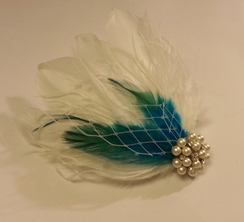 Bridal hair clip,Peacock blue & White feather clip Bridal Hair Piece Bridal Feather Fascinator, Feather Hair Piece, Wedding Hair Accessories image 2