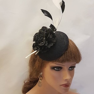 BLACK HAT Fascinator.Gorgeous Black lace hat with Flower,black & white feathers.Wedding,Ceremoney hatinator, Cocktail ,Ascot Hat fascinator