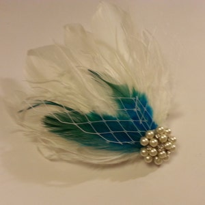 Bridal hair clip,Peacock blue & White feather clip Bridal Hair Piece Bridal Feather Fascinator, Feather Hair Piece, Wedding Hair Accessories image 1