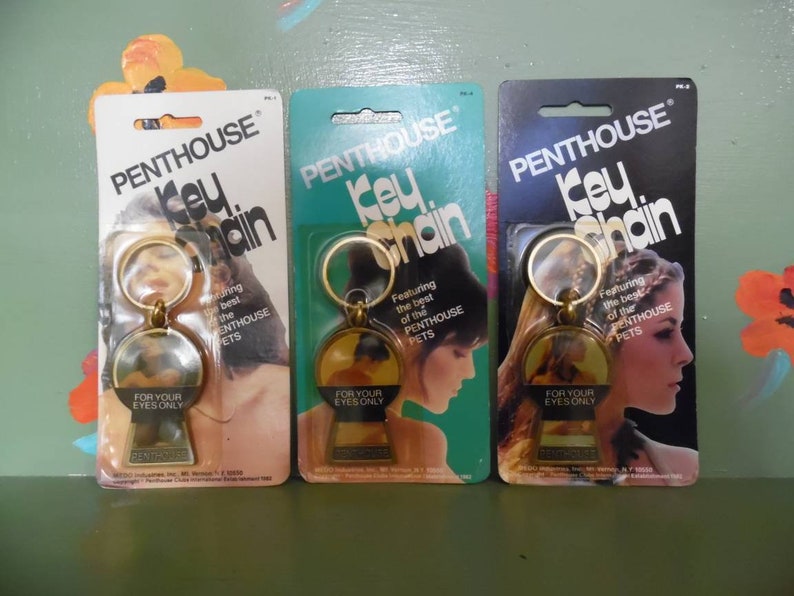 Funny Naughty Keychain Gag Gift Dirty Joke Sex Cartoon Novelty Penthouse Pet Pinup Mid Century Modern Retro Vintage