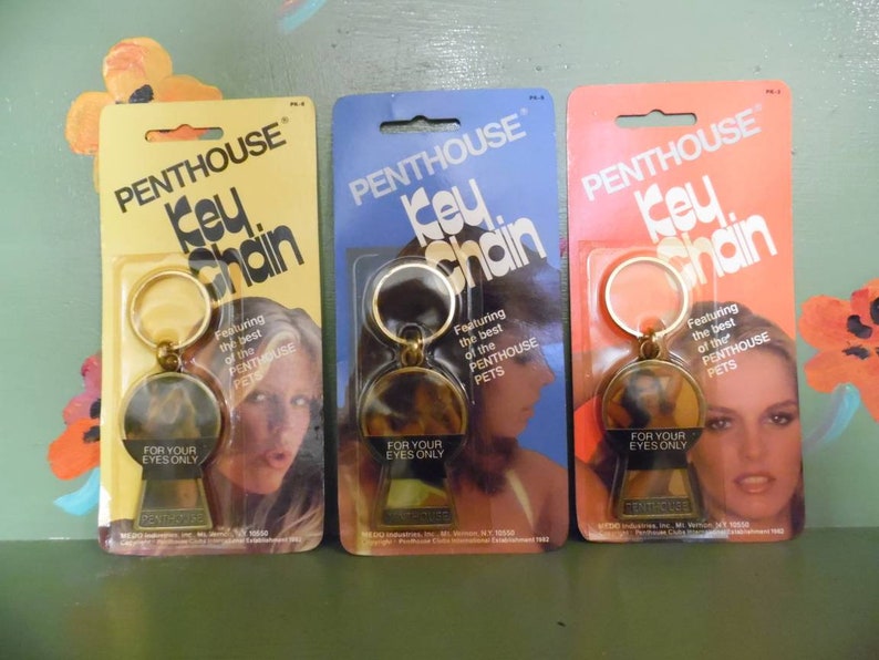 Funny Naughty Keychain Gag Gift Dirty Joke Sex Cartoon Novelty Penthouse Pet Pinup Mid Century Modern Retro Vintage