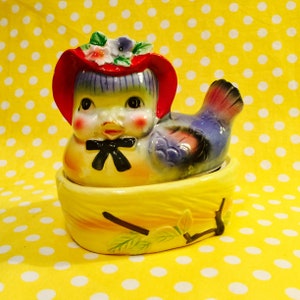 Norcrest Anthropomorphic Bluebird on a Nest with 2 Eggs in a Nest Stacker S & P Shakers made in Japan circa 1950s