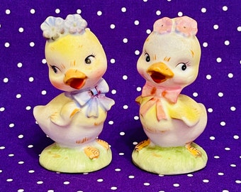 Napco Anthropomorphic Yellow Ducks Ducklings with Bows Salt and Pepper Shakers from Japan Circa 1950s