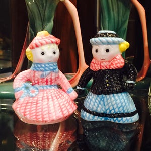 PY Anthropomorphic Pink and Blue Yarn Girl and Boy in Scarves and Hats Salt and Pepper Shakers made in Japan circa 1950s