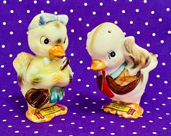 Nippon Anthropomorphic Yellow Duck Couple - Souvenir of Chicago Illinois - Salt and Pepper Shakers from Japan Circa 1950s