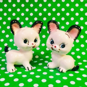 Napco Anthropomorphic White Kittens Cats with Whiskers Salt and Pepper Shakers made in Japan circa 1950s