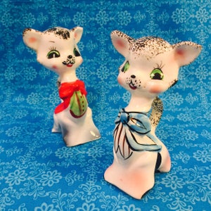 Artmark Anthropomorphic Kitten Kitty Cat Couple in Bows Salt and Pepper Shakers made in Japan circa 1950s
