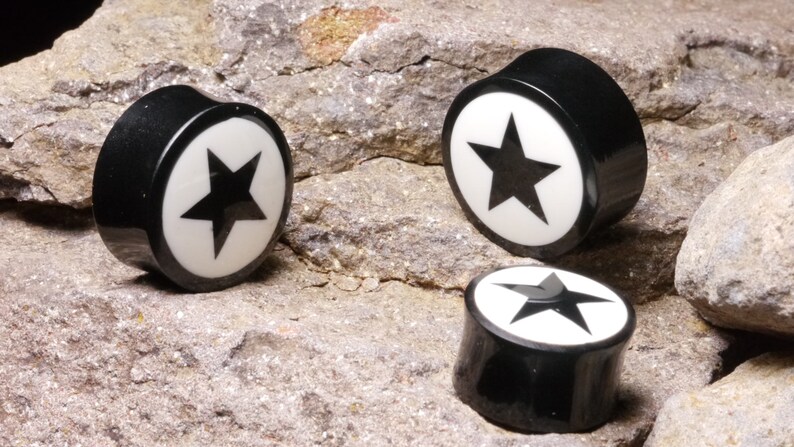 Ear Plugs Pair of Natural Horn /& Real Buffalo Bone Star Saddle Ear Plugs Ear Stretchers