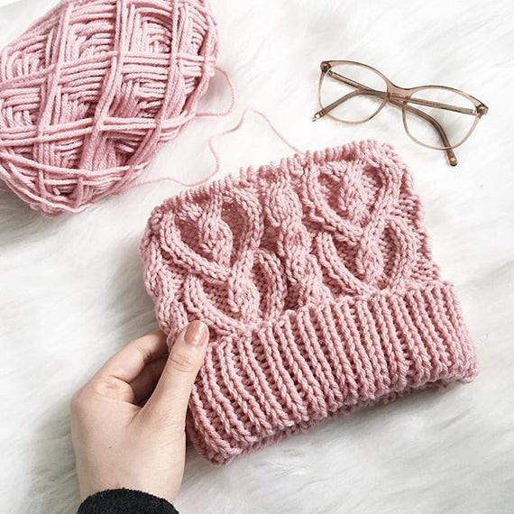 Cable Hat Pattern - Heart Cables Knitting Tuque Pattern  display picture 1