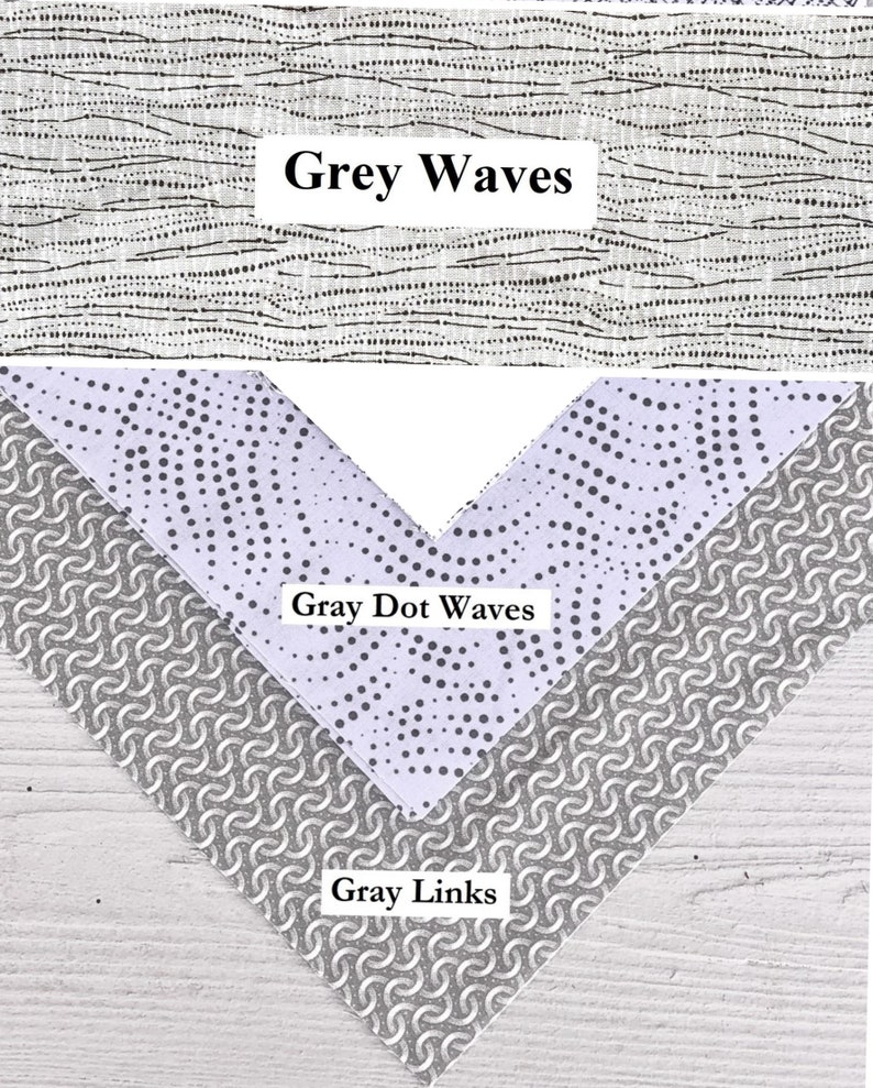 Pu&ograve; includere: Tre campioni di tessuto con diversi motivi: Grey Waves, Gray Dot Waves e Gray Links.