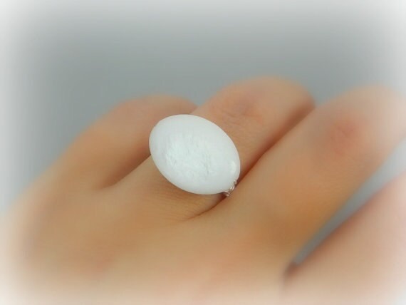 White Shell Ring. Size 6 Mother of Pearl Ring White Wedding - Etsy