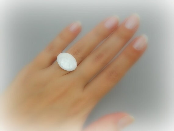 White Shell Ring. Size 6 Mother of Pearl Ring White Wedding - Etsy