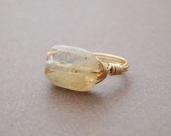 Golden Quartz Gold Ring. Gold Beige Quartz Bead Ring. Gold Handmade Rings. Bridesmaid Gifts. Anillo de Quarzo Dorado. Wire Wrapped Ring