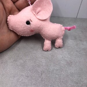 Felt pig, pig ornament, pig keychain