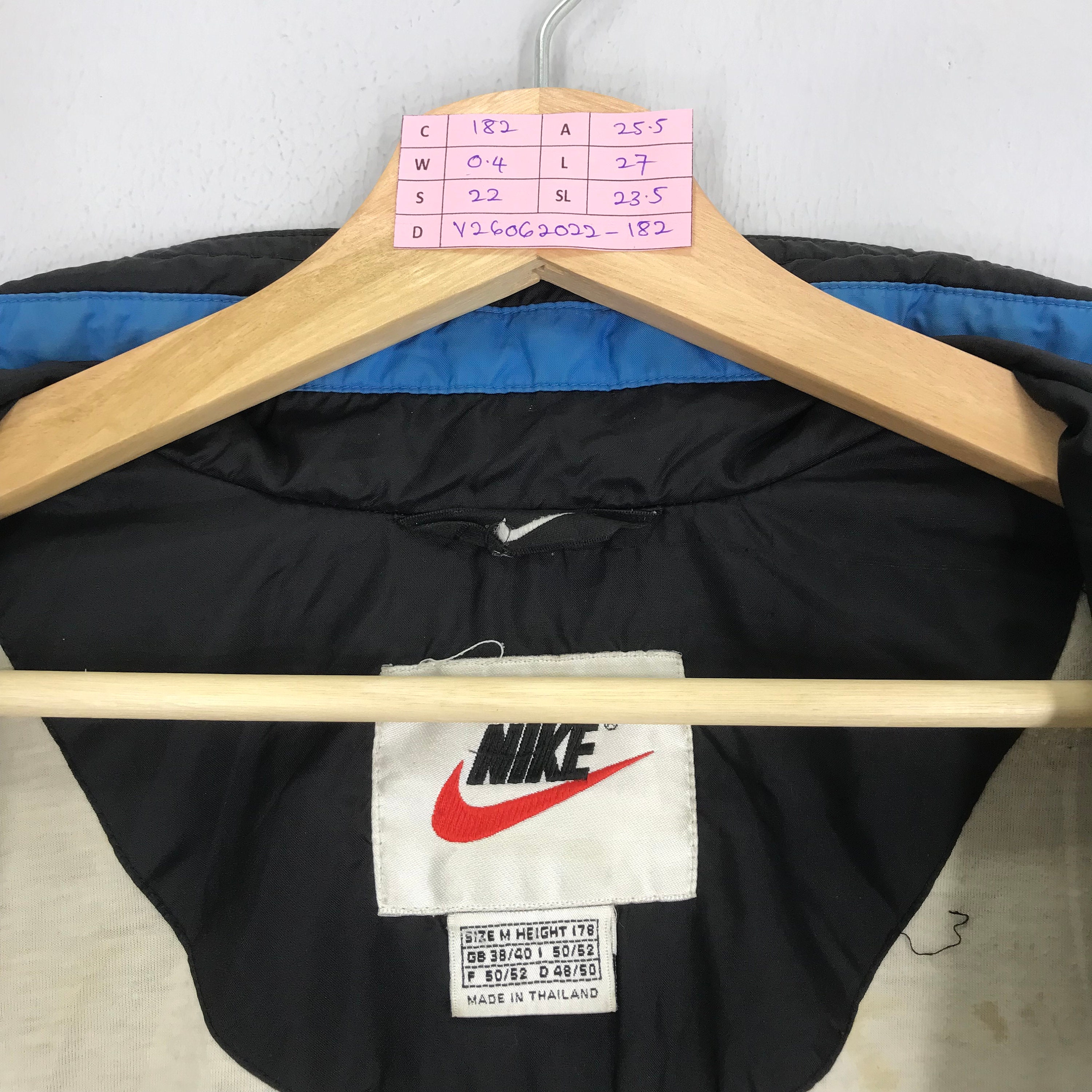 Vintage 90s Nike Blue Black Windbreaker Large Nike Spell Out Vintage 90s Nike Blue Black Windbreaker Large Nike Spell Out