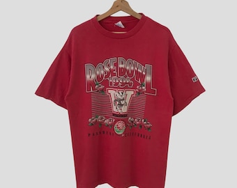 Vintage 90's Distressed Wisconsin Badgers Ncaa Tshirt Large University Wisconsin Rose Bowl Football Printed Wisconsin Badger T-shirt Size L